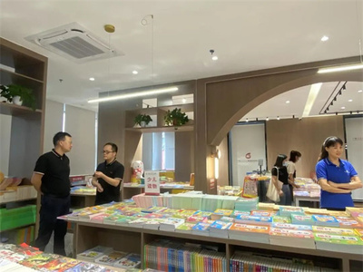 邕華公司市本級與馬山、橫州分公司業務交流 共繪企業形象新藍圖